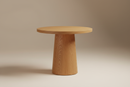 Mesa Lateral Redonda em madeira natural com base pedestal - Lumora Casa