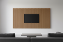Painel para TV Ripado em madeira natural com ripados verticais - Lumora Casa